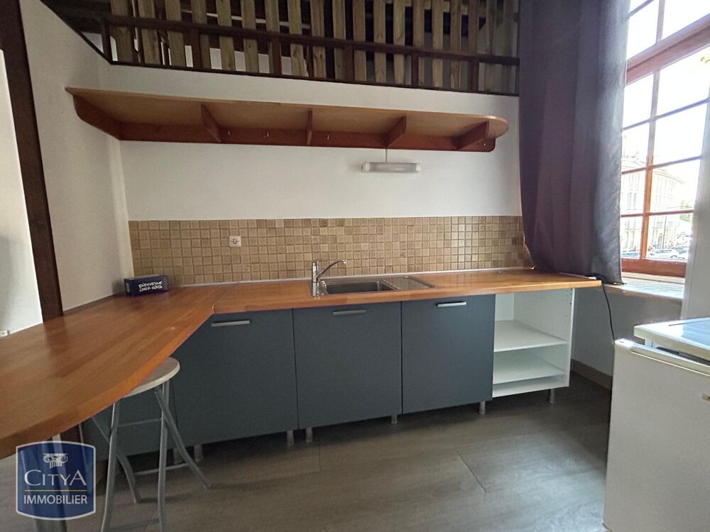 À LOUER : Appartement T1 situé en plein coeur d'Alençon, ....