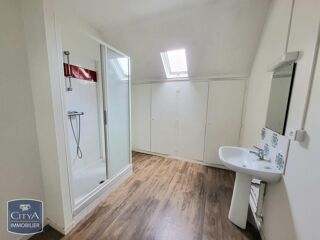  Appartement � louer 4 pi�ces 122 m�