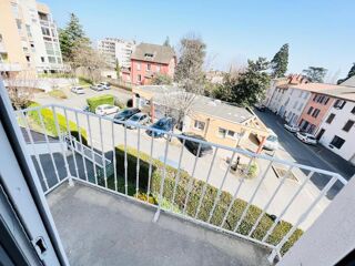  Appartement à louer 3 pièces 85 m²