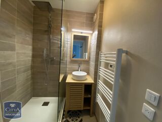  Appartement à louer 2 pièces 49 m²