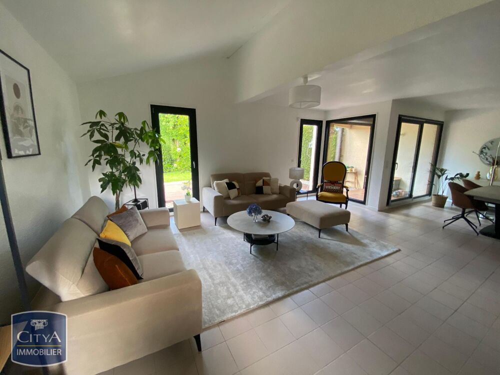 location Appartement - 4 pièce(s) - 125 m² Prévessin-Moëns (01280)