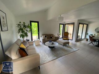  Appartement à louer 4 pièces 125 m²