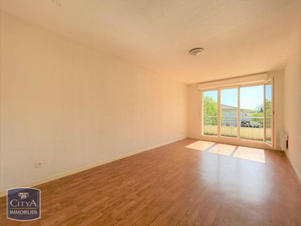 PINEUILH - T2 BALCON + PARKING Découvrez cet appartement....
