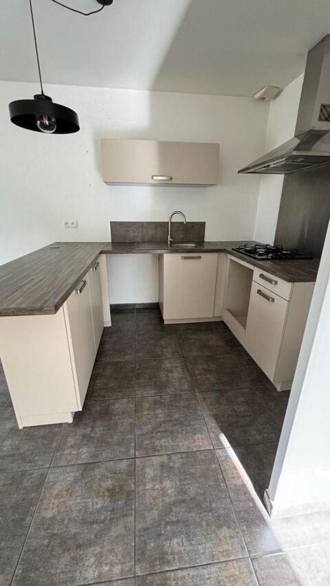  Location Appartement Appartement - 2 pi�ce(s) - 53 m�