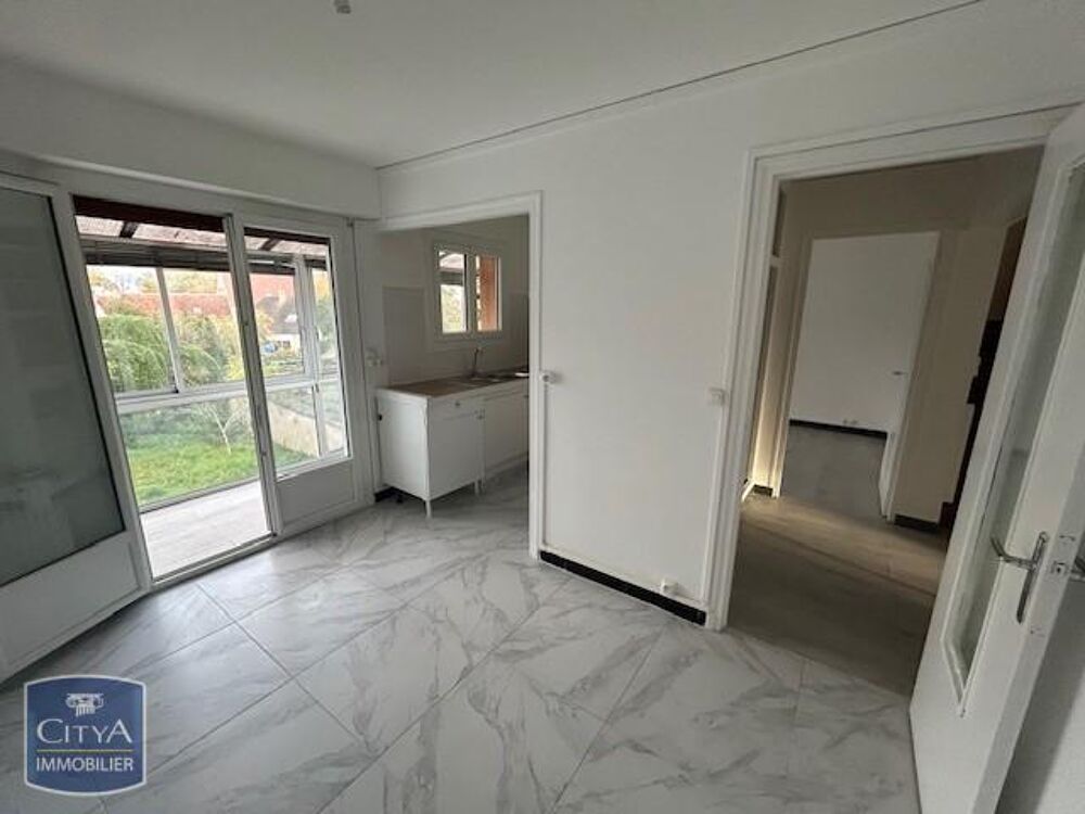 À LOUER : Maison T5 située au coeur de Mehun-sur-Yèvre, d....