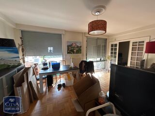  Appartement à louer 4 pièces 92 m²