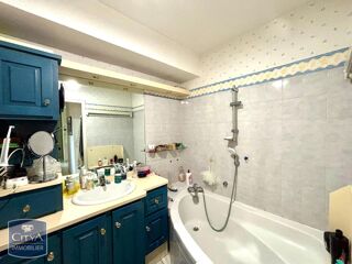  Appartement à louer 4 pièces 85 m²