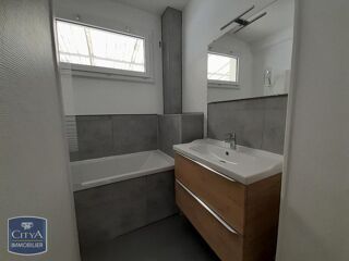  Appartement à louer 3 pièces 56 m²