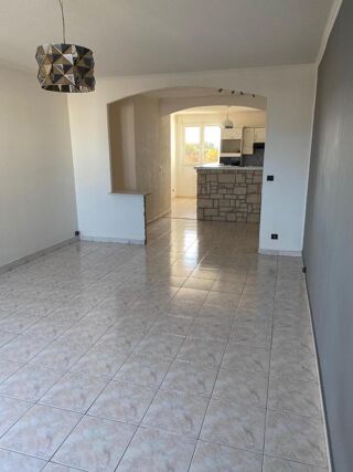  Appartement à louer 3 pièces 71 m²