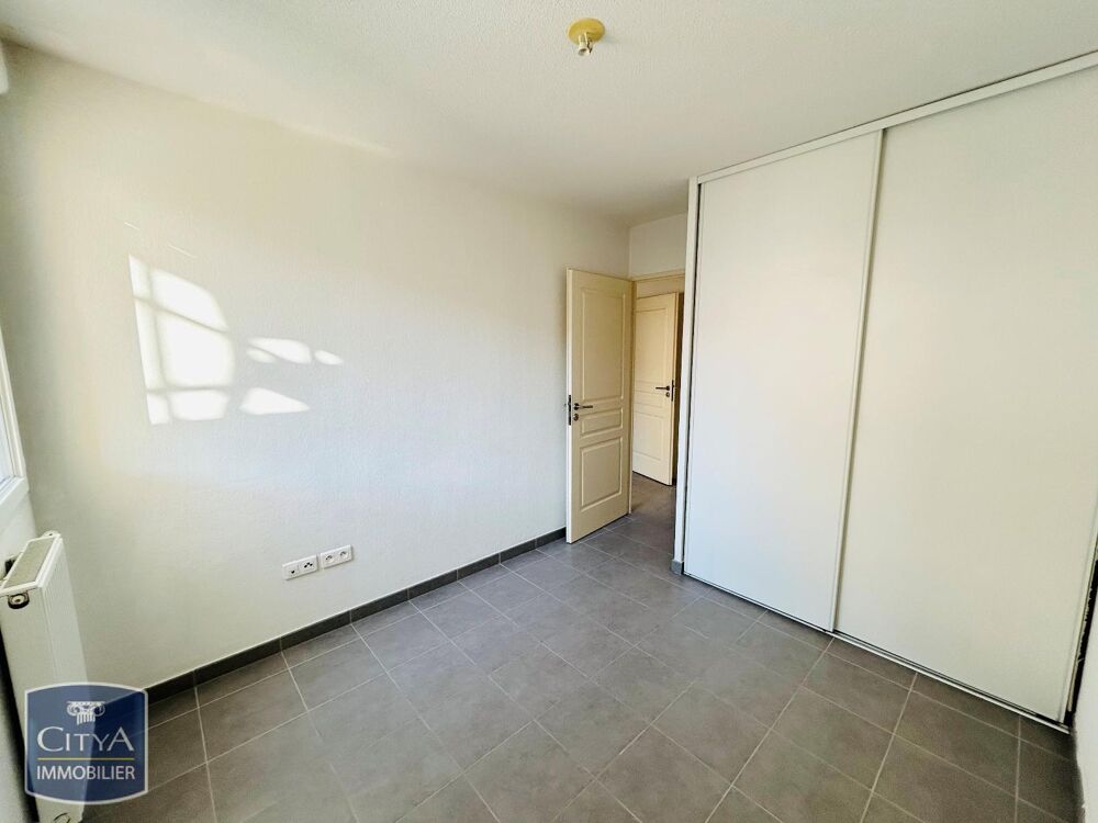 location Appartement - 3 pièce(s) - 64 m² Port-Saint-Louis-du-Rhône (13230)