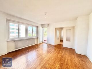  Appartement à louer 3 pièces 86 m²