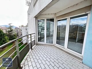  Appartement à louer 3 pièces 68 m²