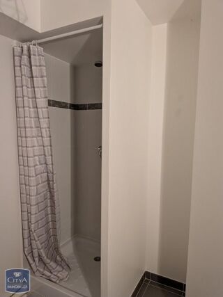  Appartement à louer 1 pièce 35 m²