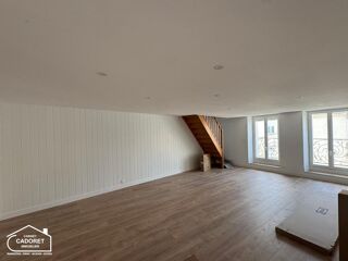  Appartement à louer 4 pièces 89 m²