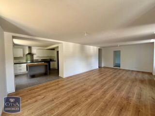  Appartement à louer 4 pièces 111 m²
