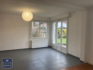  Appartement à louer 4 pièces 116 m²