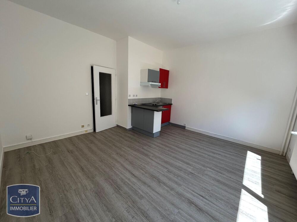 À LOUER : Appartement T2 rénovée à Laval, idéalement sit....