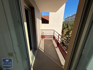  Appartement à louer 4 pièces 83 m²