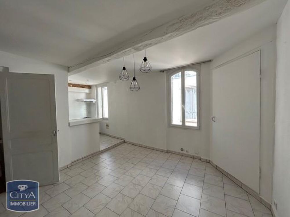 À louer, cet appartement T3 situé dans la charmante vill....