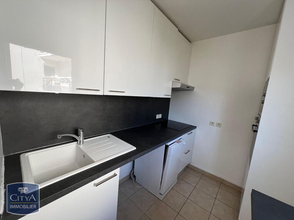 location Appartement - 2 pièce(s) - 46 m² Saint-Cyr-l'École (78210)