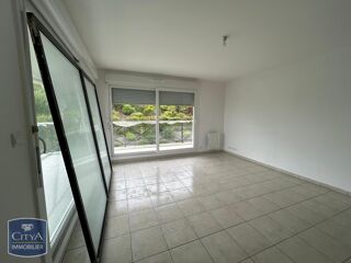  Appartement à louer 3 pièces 76 m²