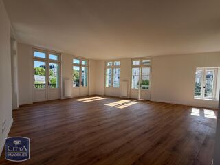  Appartement à louer 4 pièces 88 m²
