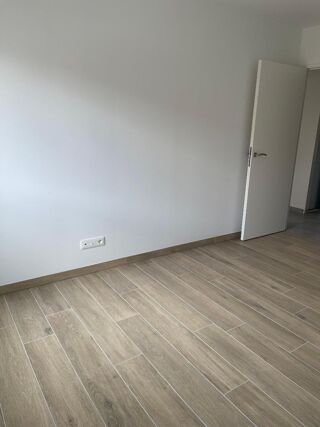  Appartement à louer 3 pièces 55 m²