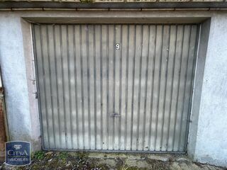  Parking / Garage à louer 