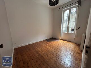  Appartement à louer 3 pièces 88 m²