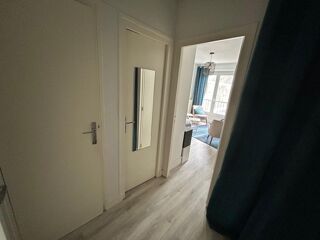  Appartement à louer 1 pièce 28 m²