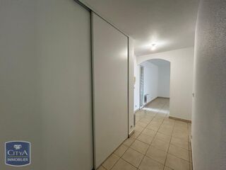 Appartement à louer 3 pièces 75 m²