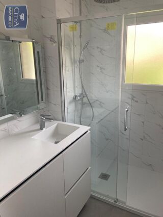  Appartement à louer 3 pièces 68 m²