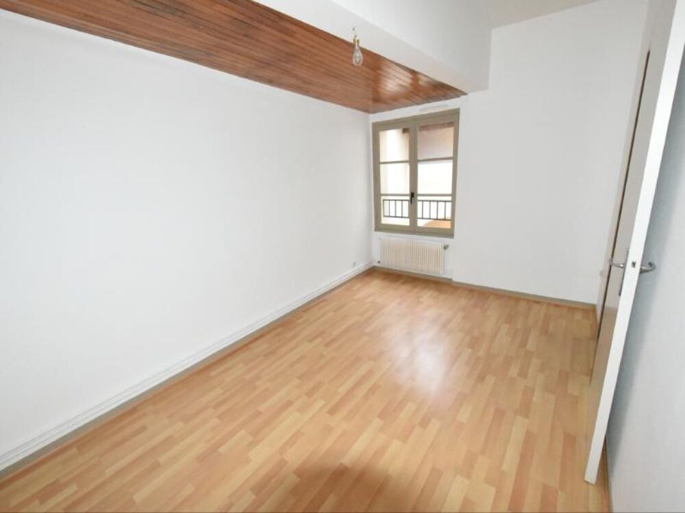 Nous vous proposons à la location un superbe appartement....