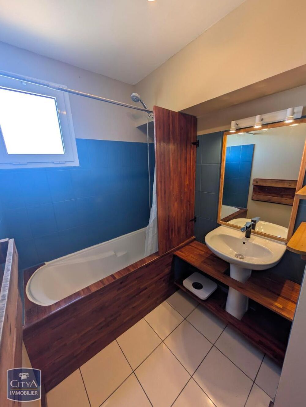 location Appartement - 3 pièce(s) - 51 m² Saint-Pierre (97410)