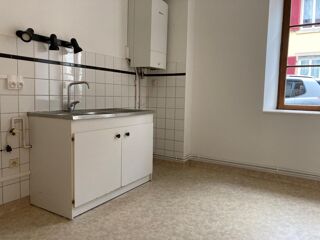  Appartement à louer 3 pièces 77 m²