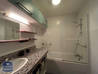  Appartement à louer 3 pièces 66 m²