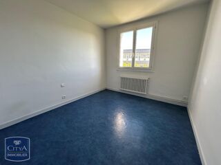  Appartement à louer 4 pièces 71 m²