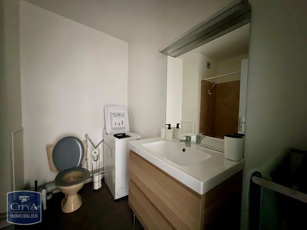 À LOUER : Découvrez ce charmant studio meublé rénové sit....