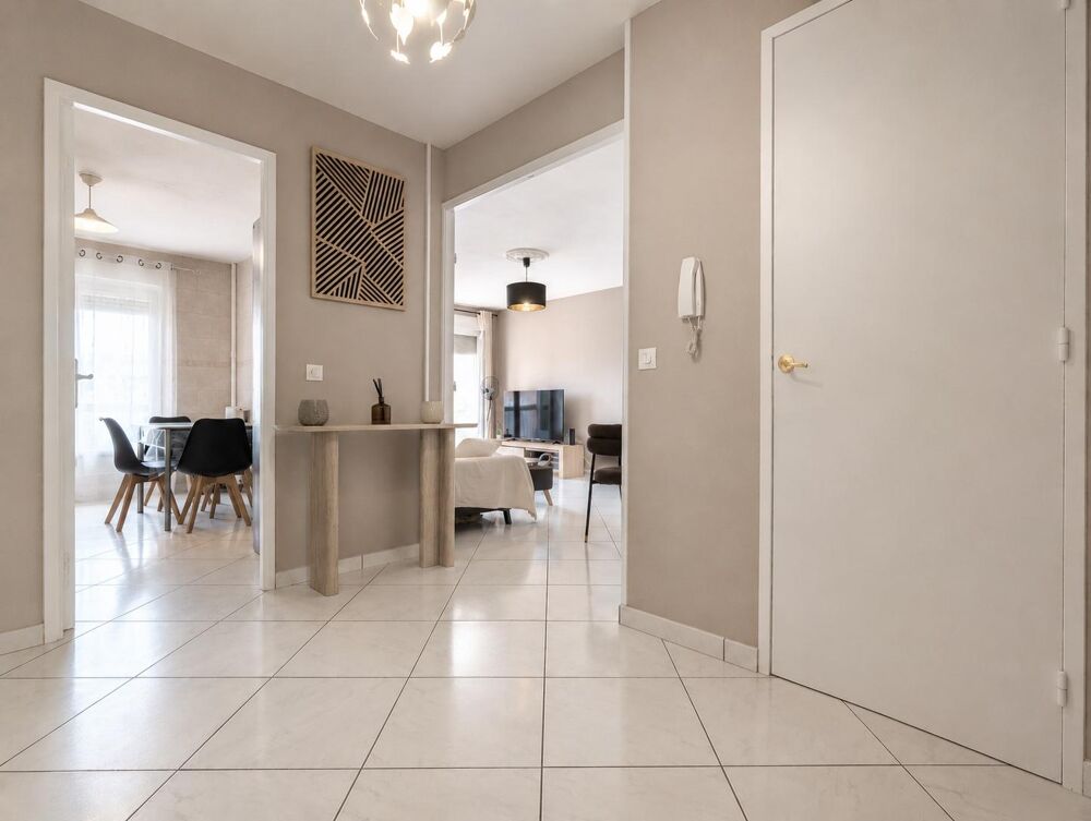Bron - Appartement T4 de 82 m² - Fanny DEMARIA et l'agen....