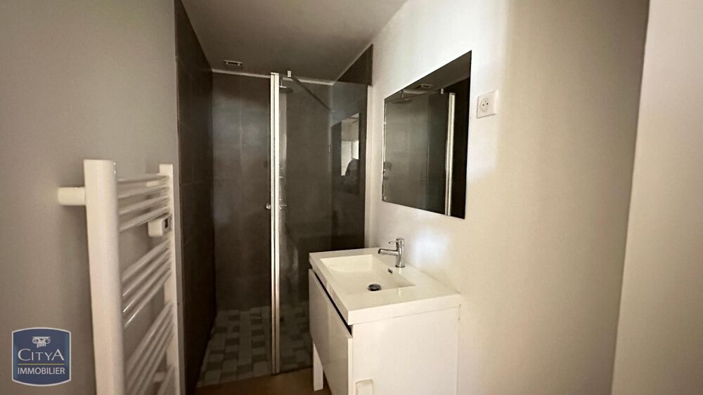 location Appartement - 2 pièce(s) - 43 m² Vergt (24380)