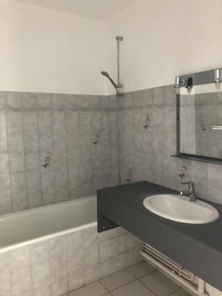  Appartement à louer 1 pièce 38 m²