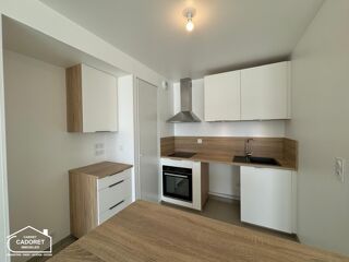  Appartement à louer 3 pièces 64 m²