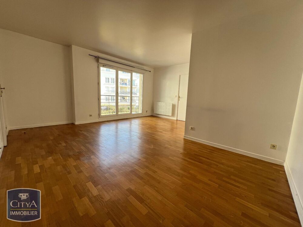 location Appartement - 2 pièce(s) - 46 m² Saint-Cyr-l'École (78210)