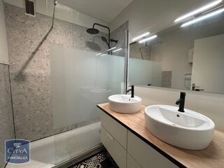  Appartement à louer 3 pièces 67 m²