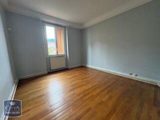  Appartement à louer 2 pièces 63 m²