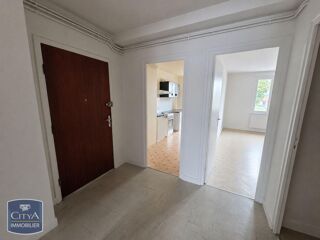  Appartement à louer 4 pièces 77 m²
