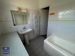  Appartement à louer 3 pièces 65 m²