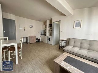  Appartement à louer 2 pièces 32 m²