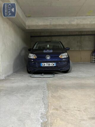 Parking / Garage à louer 