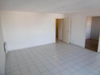  Appartement à louer 2 pièces 45 m²